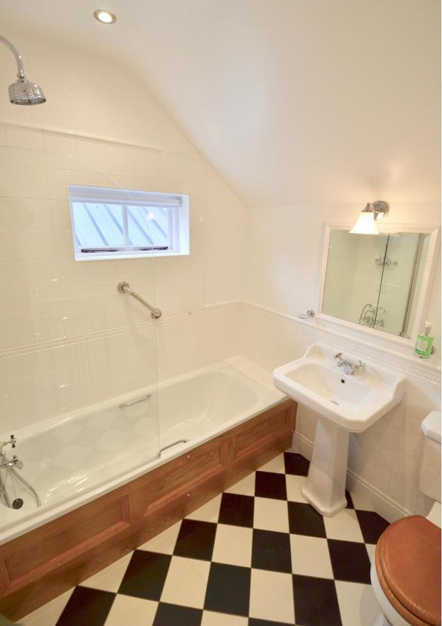 Delphi Lodge Cottages Лийнан Екстериор снимка
